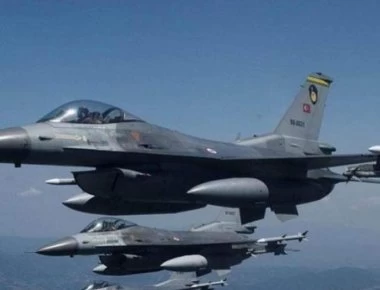 Δεκάδες παραβιάσεις του ελληνικού εναέριου χώρου από τουρκικά μαχητικά